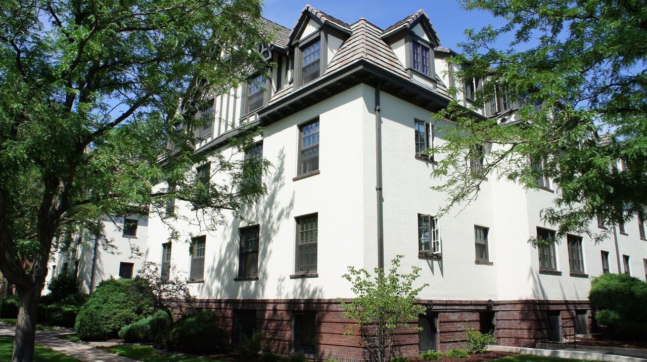 Chateau Apartments - Photo 3 of 21