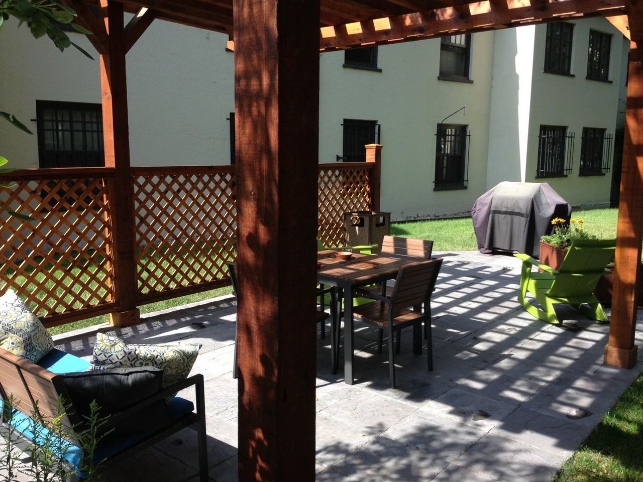 Chateau Apartments - Photo 6 of 21