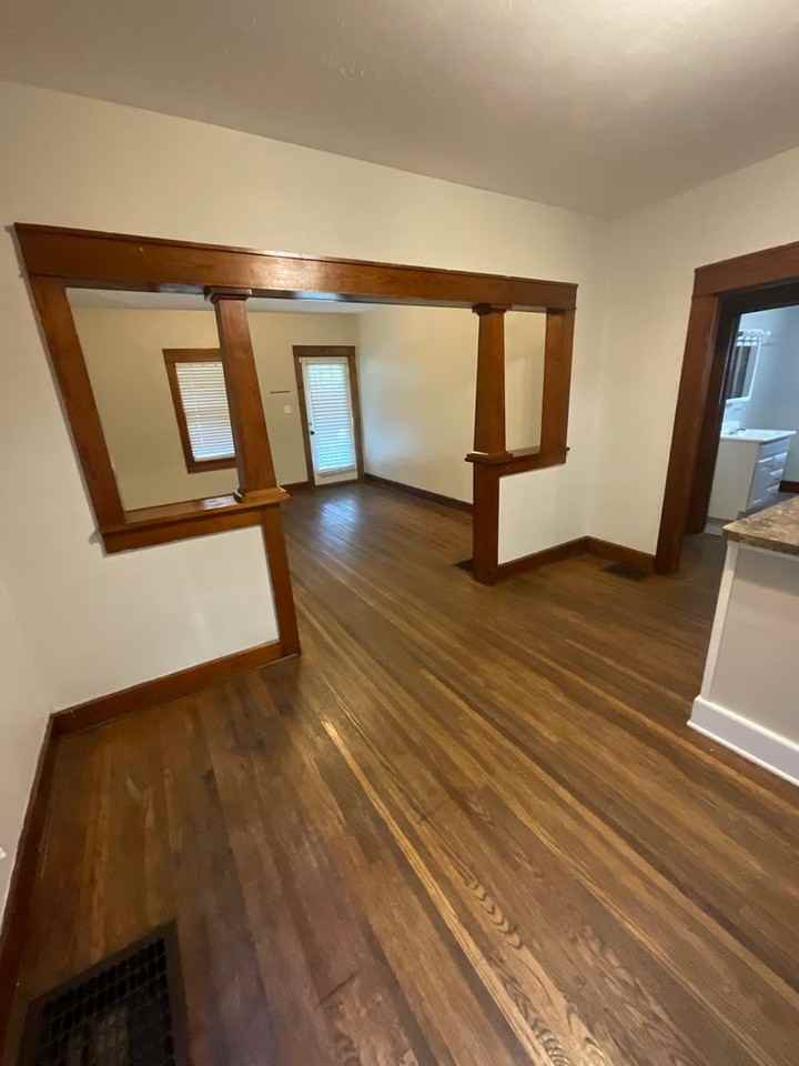 420 N Lincoln St - Photo 5 of 21