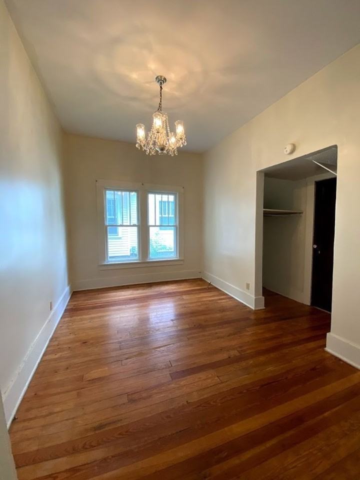 403 N Dunn St - Photo 4 of 36