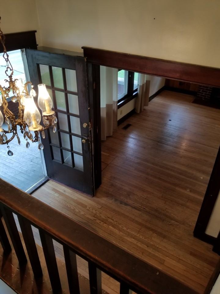 403 N Dunn St - Photo 5 of 36