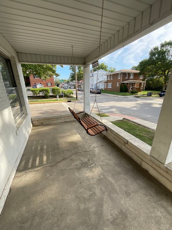 323 N Grant St - Photo 2 of 20