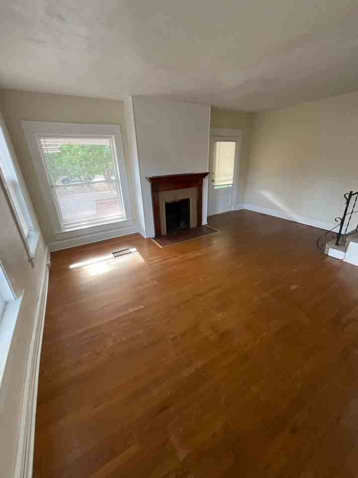 323 N Grant St - Photo 3 of 20