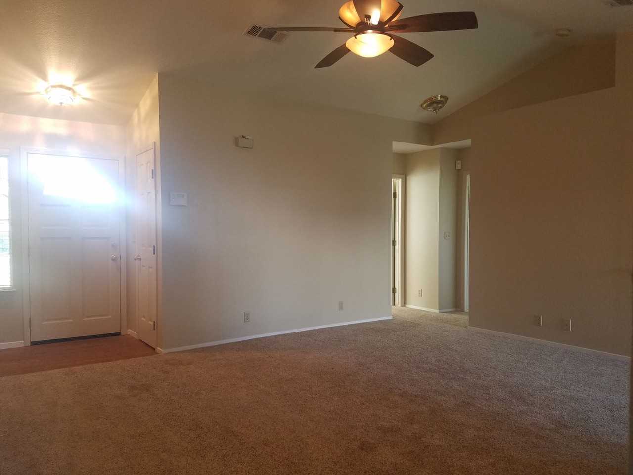 762 E Encore Dr - Photo 3 of 17