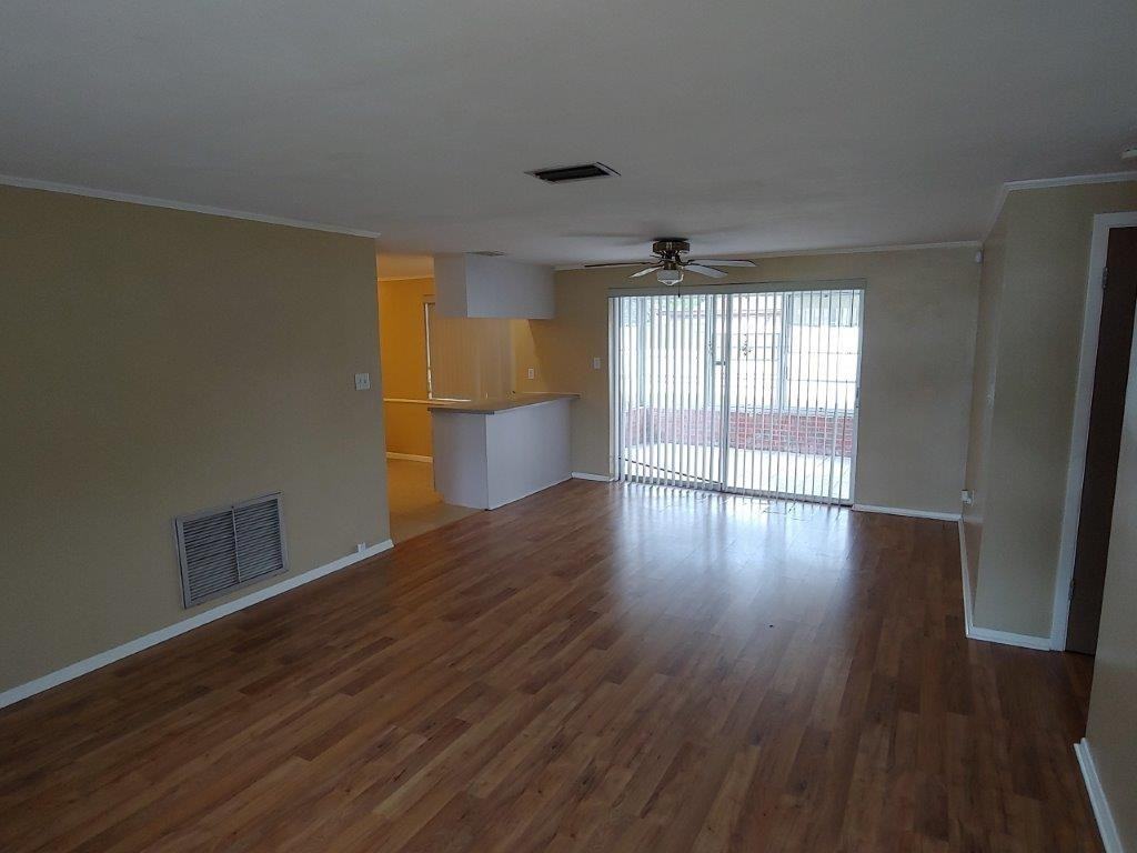 3615 Harvard Dr - Photo 2 of 10