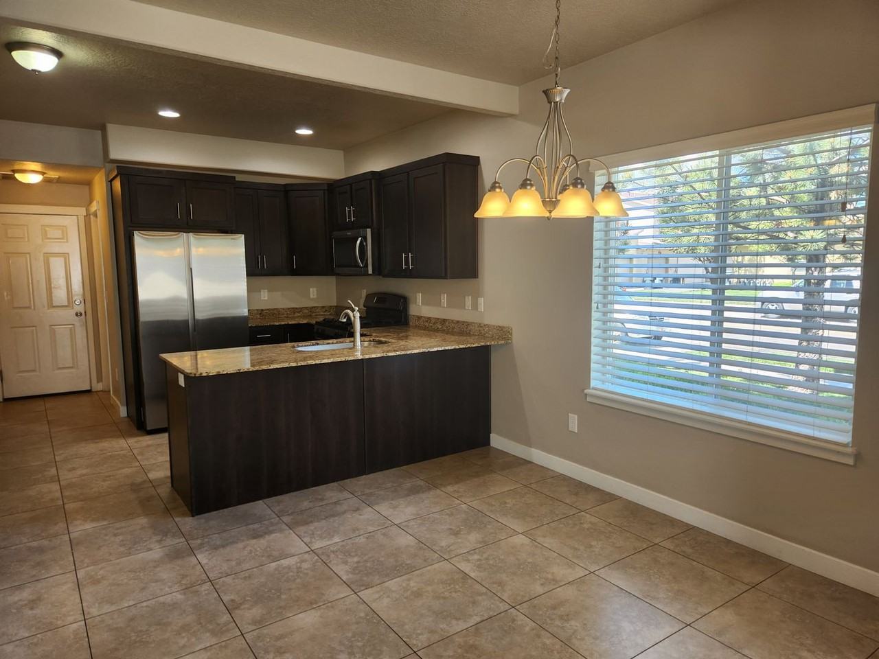 3699 W Lilac Heights Dr - Photo 3 of 27