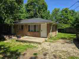 featured image of 2648 E Bradbury Ave