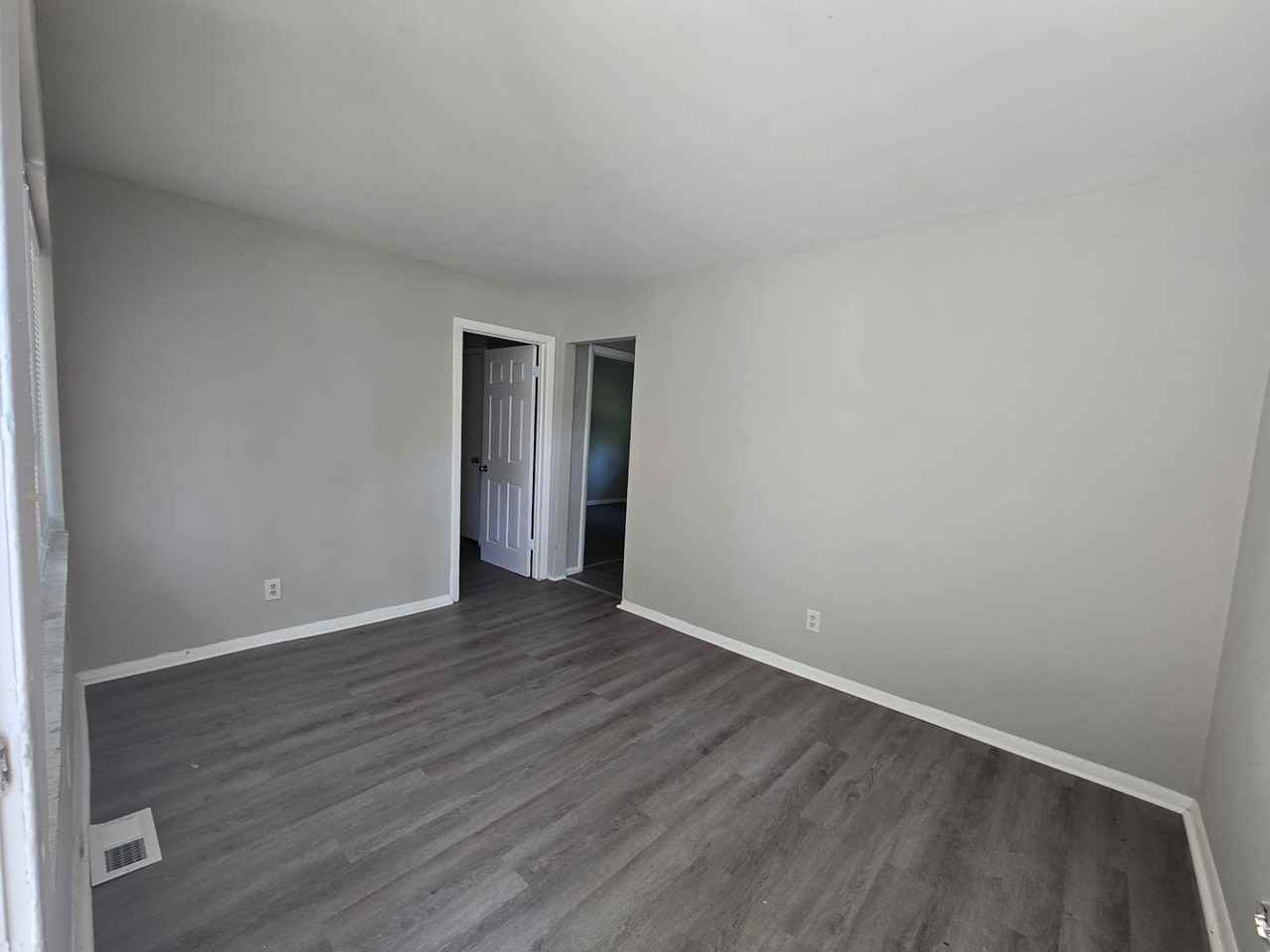 2648 E Bradbury Ave - Photo 5 of 8