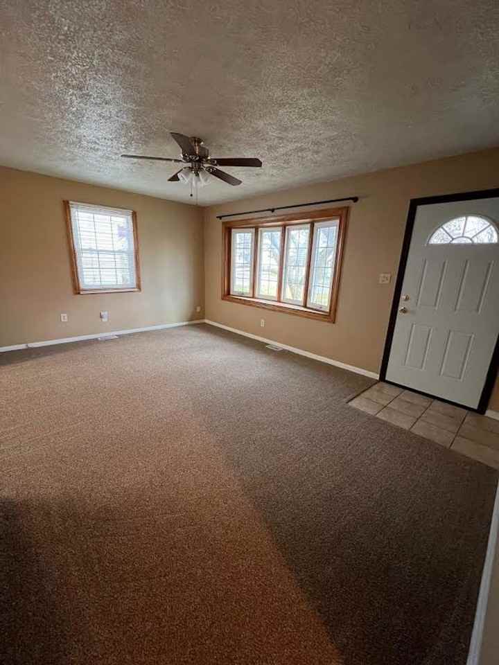 306 E Liberty St - Photo 5 of 14