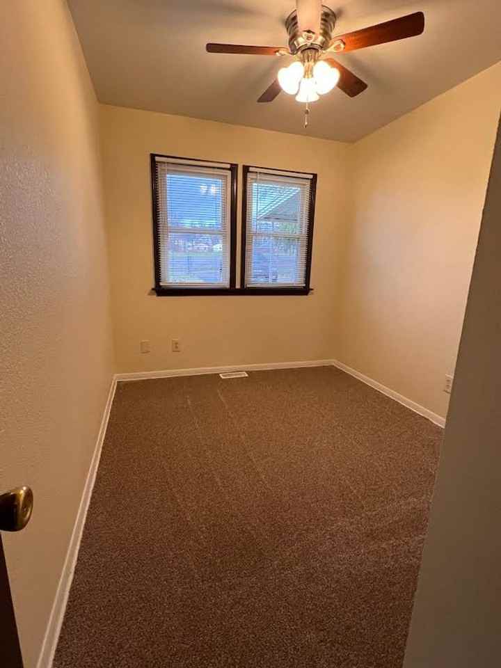 306 E Liberty St - Photo 7 of 14