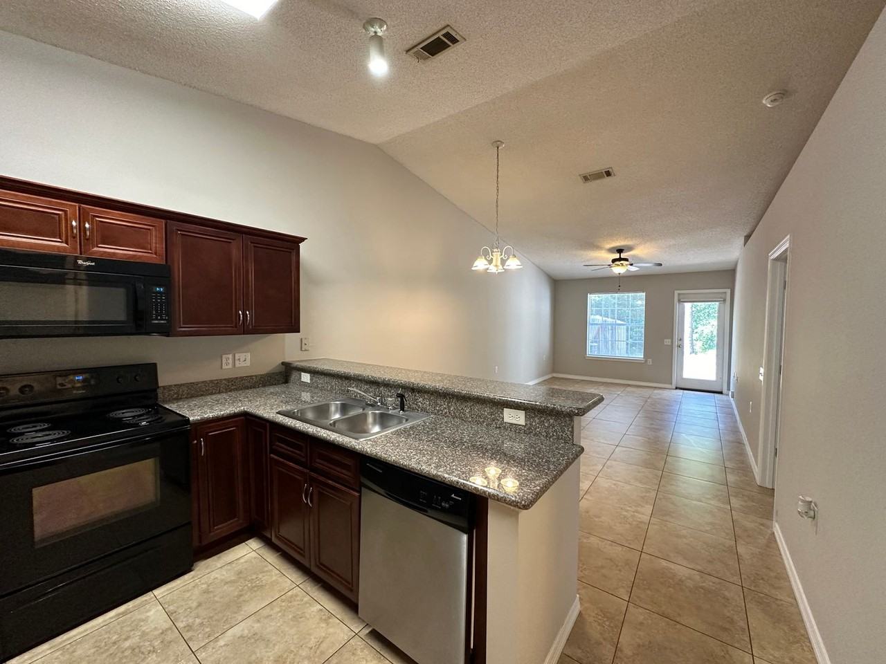 9620 Cobblebrook Dr - Photo 2 of 16