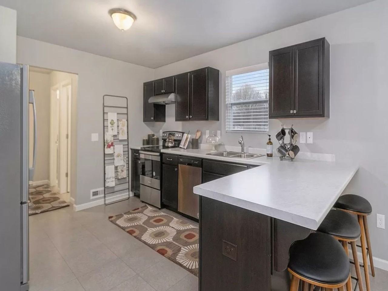 410 Pioneer Trl - Photo 3 of 20