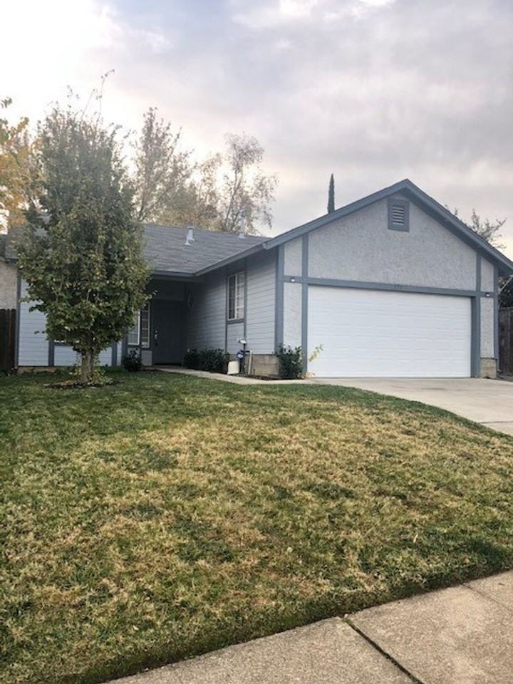 577 Brock Dr - Photo 2 of 22