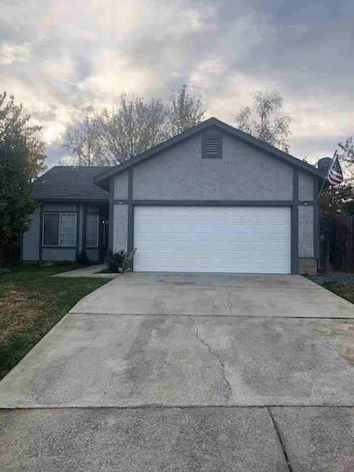 577 Brock Dr - Photo 3 of 22