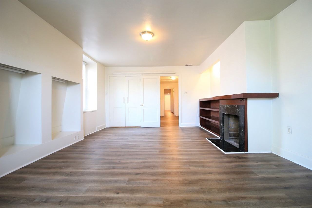 1722 Spruce St - Photo 3 of 22
