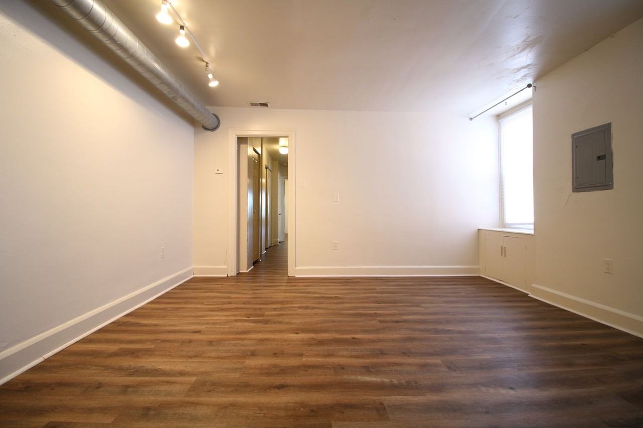 1722 Spruce St - Photo 7 of 22
