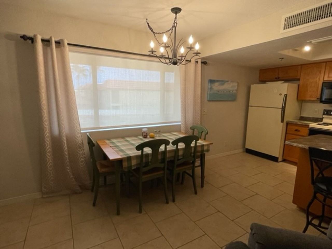 2085 Mesquite Ave - Photo 6 of 18