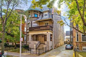 featured image of 847 W Wellington Ave