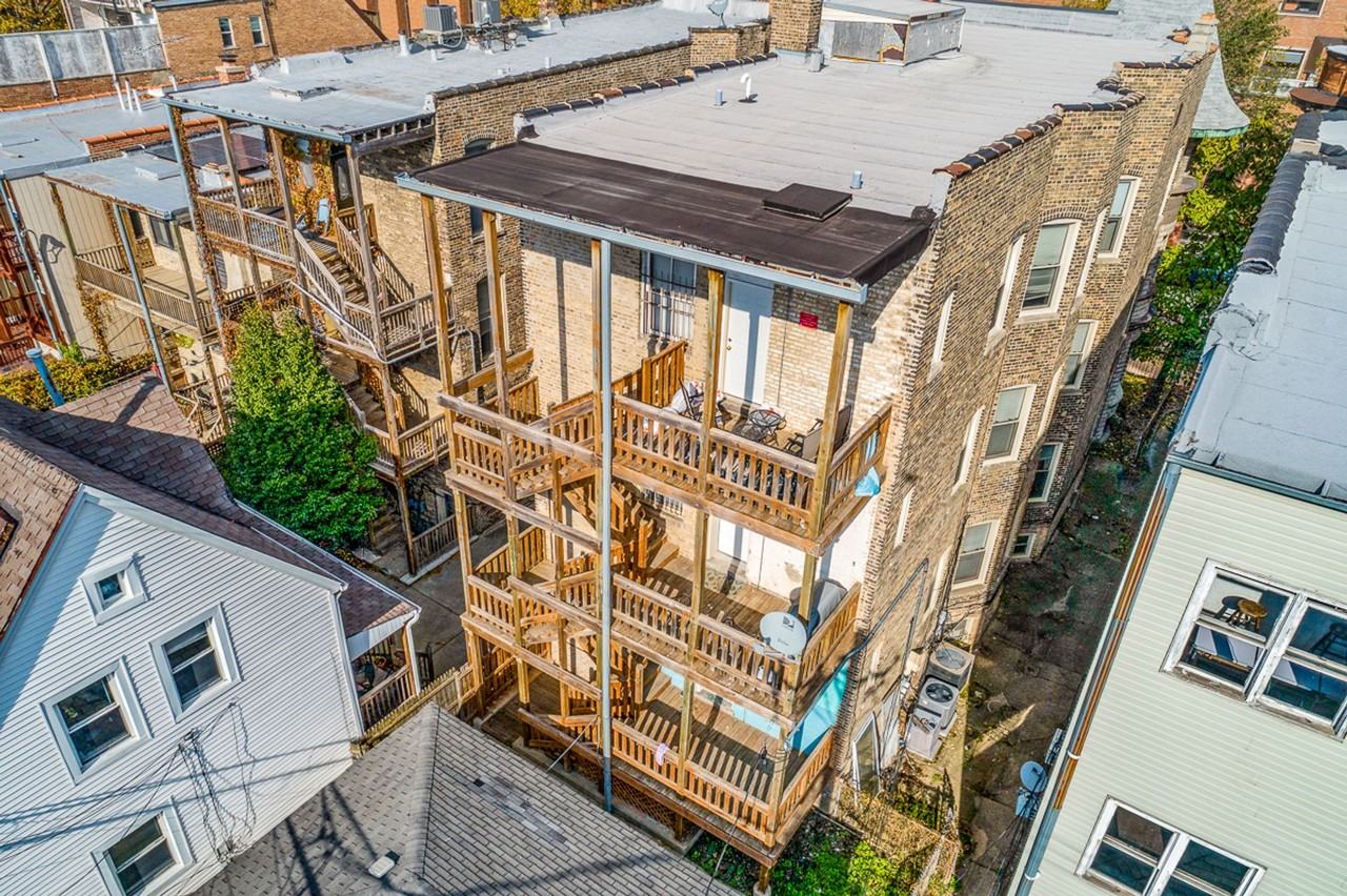 847 W. Wellington - Photo 2 of 5