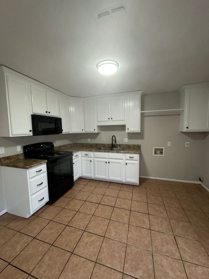 116 Terra Dr - Photo 3 of 12