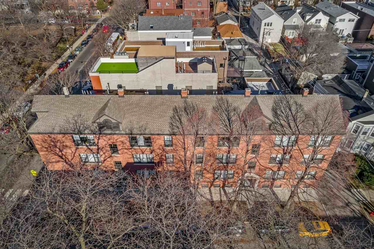 1946-52 W. Nelson / 3033 N. Damen - Photo 2 of 5