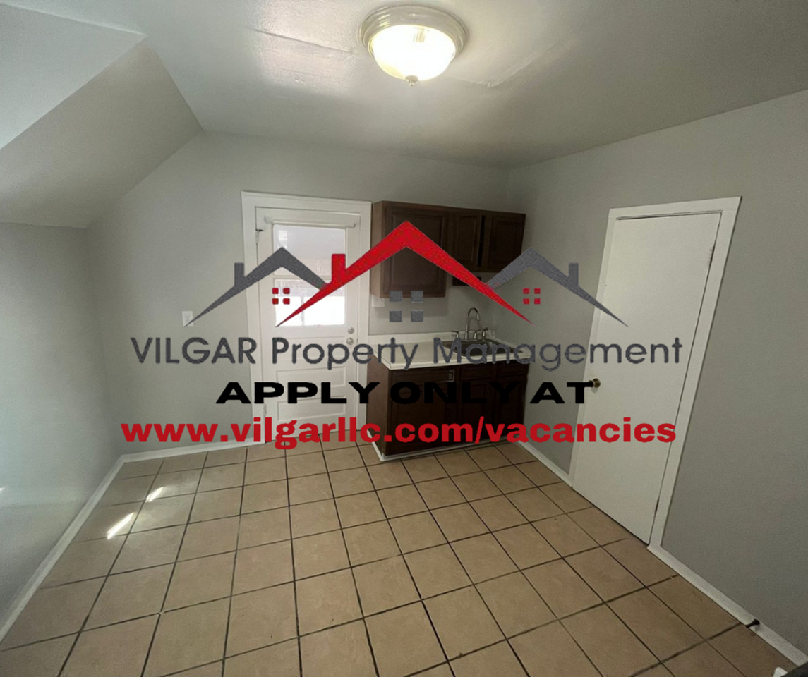 4926 Olcott Ave - Photo 2 of 15