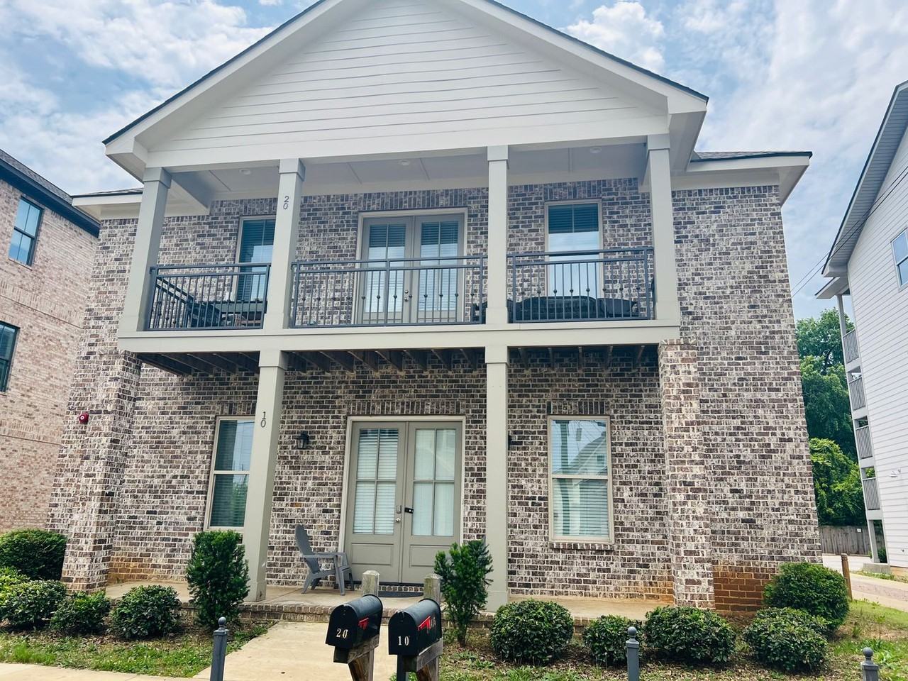 1415 6th St #20 - Photo 2 of 3