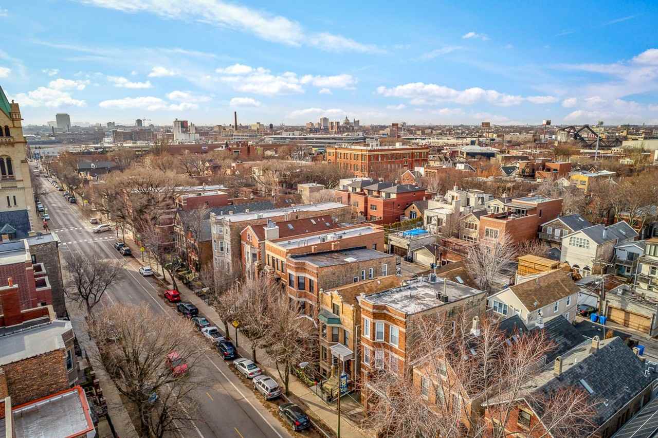 2326 N. Southport - Photo 4 of 6