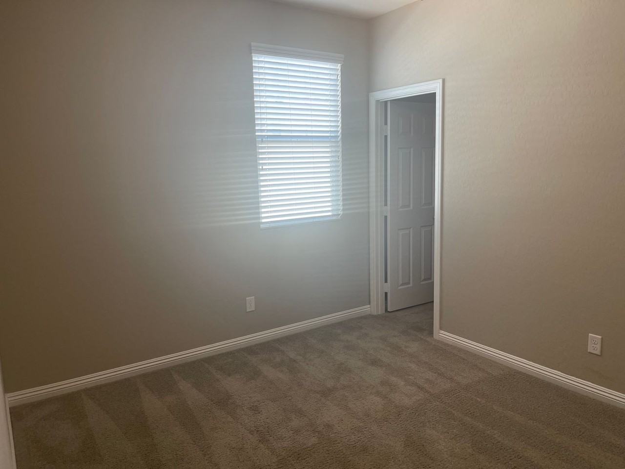 3077 Sarsina Ave - Photo 6 of 29