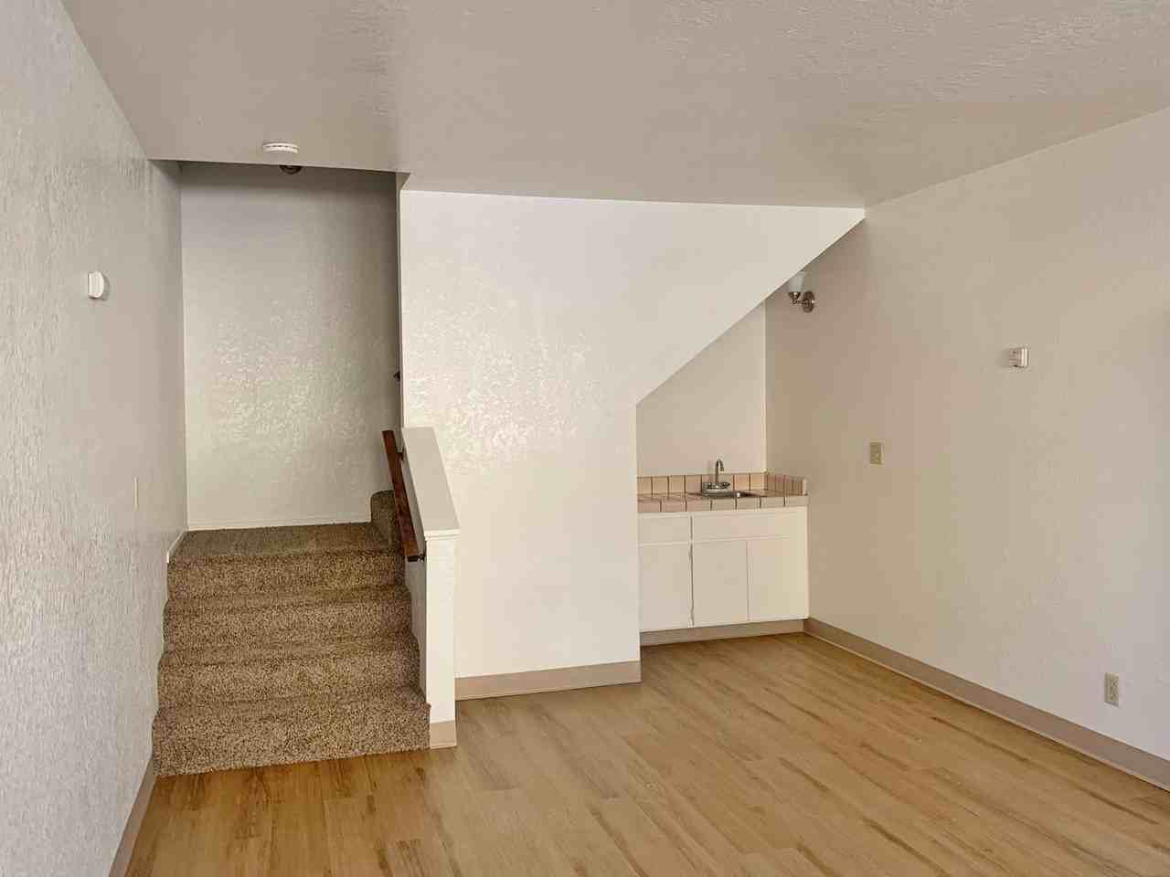 Sunnyslope 1451 - Photo 2 of 16