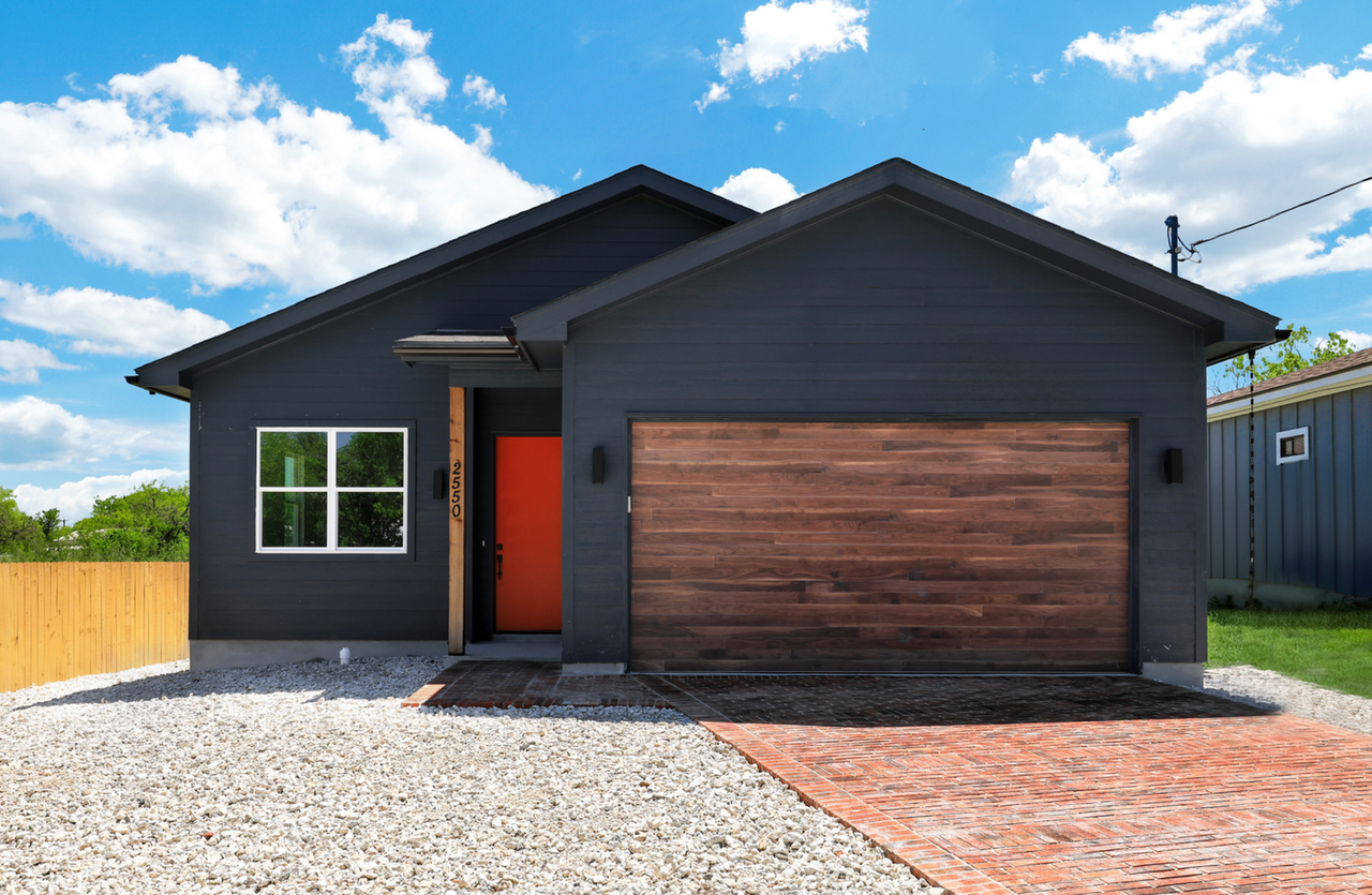 2550 Schley Ave - Photo 2 of 25