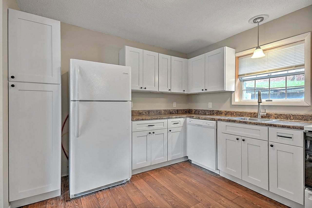 102 Montford Ave #B - Photo 6 of 14