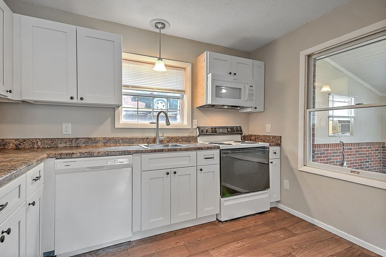 102 Montford Ave #B - Photo 7 of 14