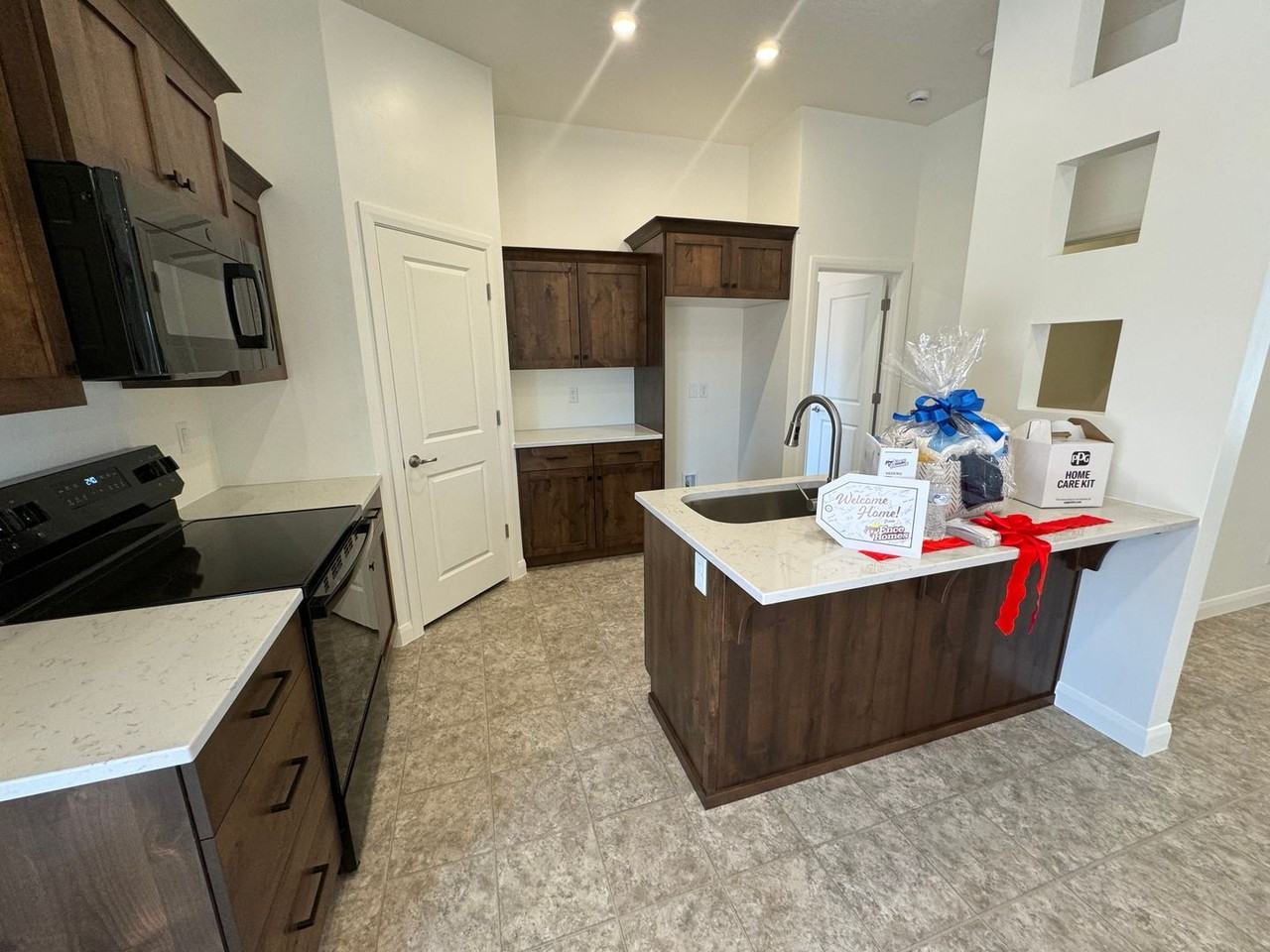 4699 W 3100 S - Photo 6 of 26