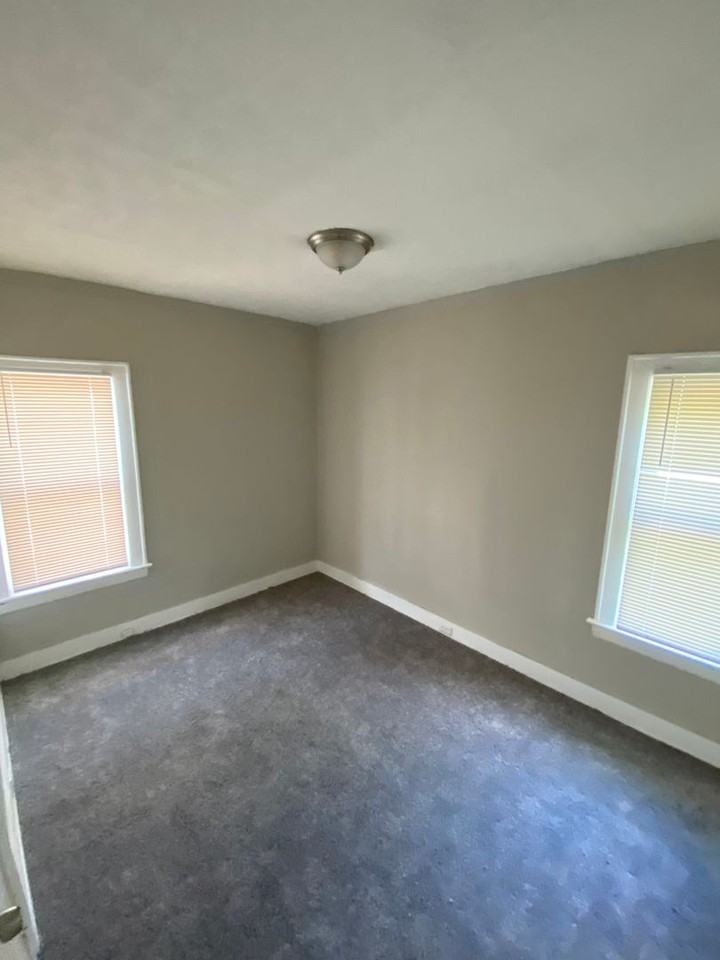 3259 E 123 ST - Photo 6 of 31