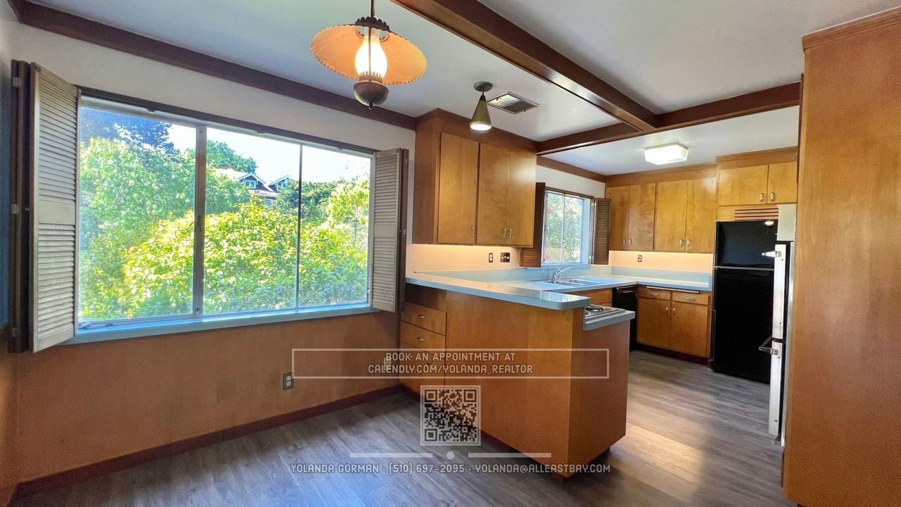 3107 Lewiston Ave - Photo 7 of 28