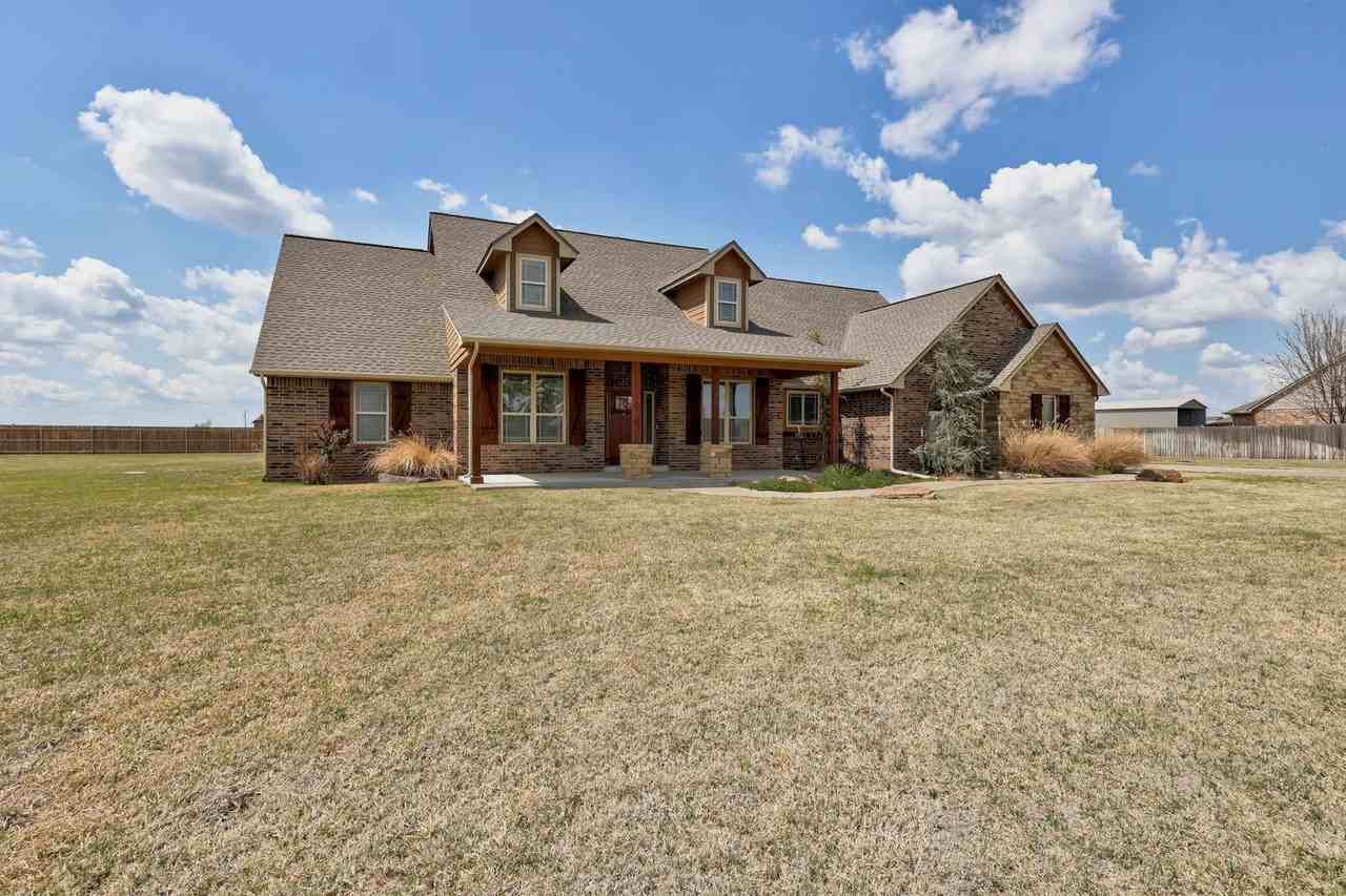 7985 N Alberts Dr - Photo 3 of 50