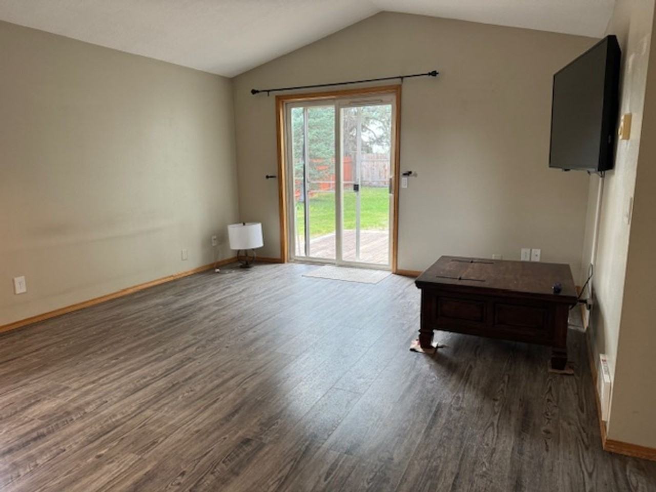 3057 Ne Laramie Way - Photo 3 of 12