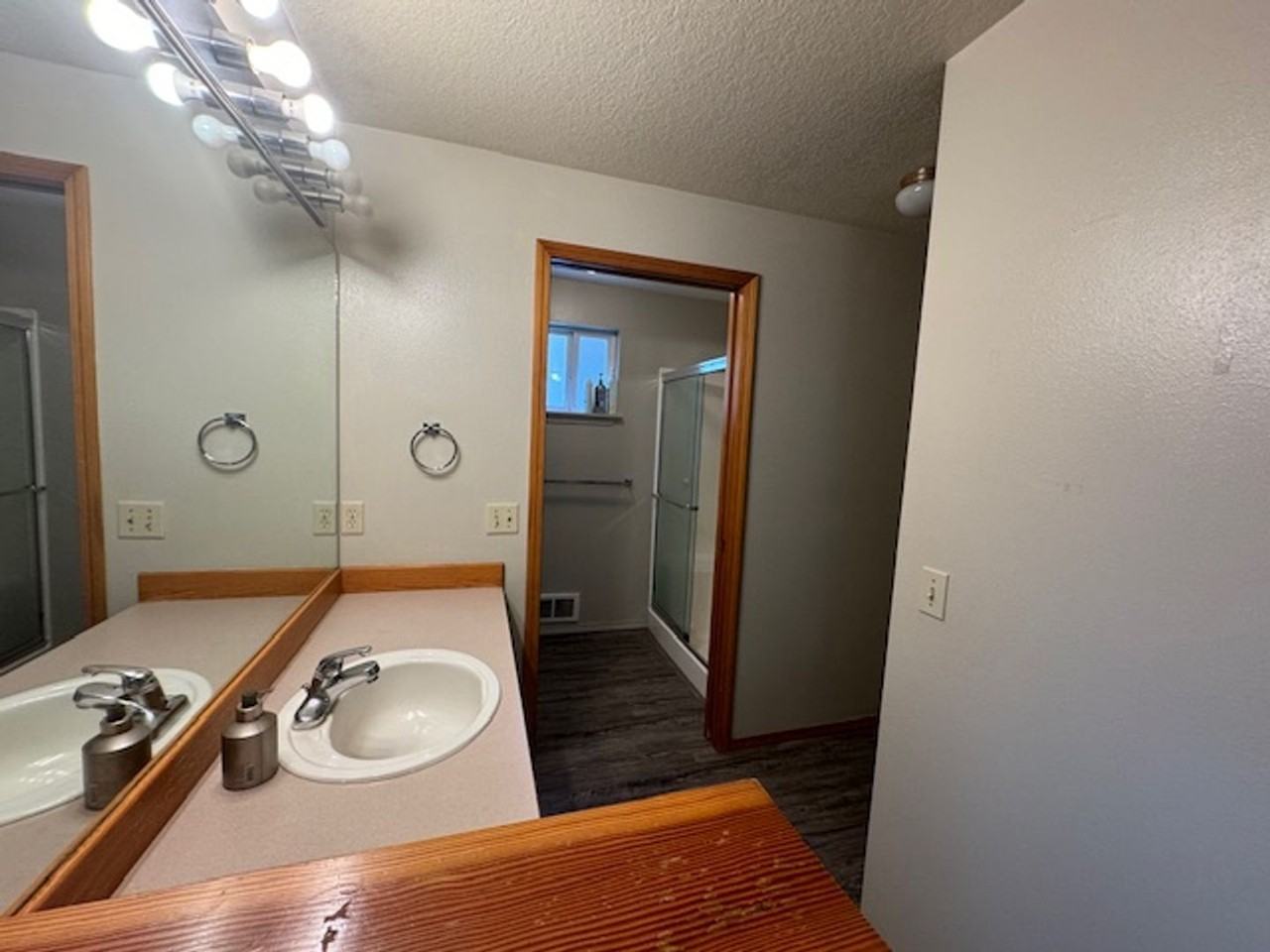 3057 Ne Laramie Way - Photo 6 of 12