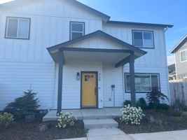 featured image of 339 Everett Way