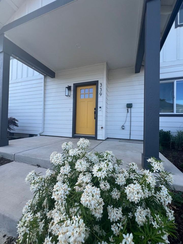 339 Everett Way - Photo 2 of 26