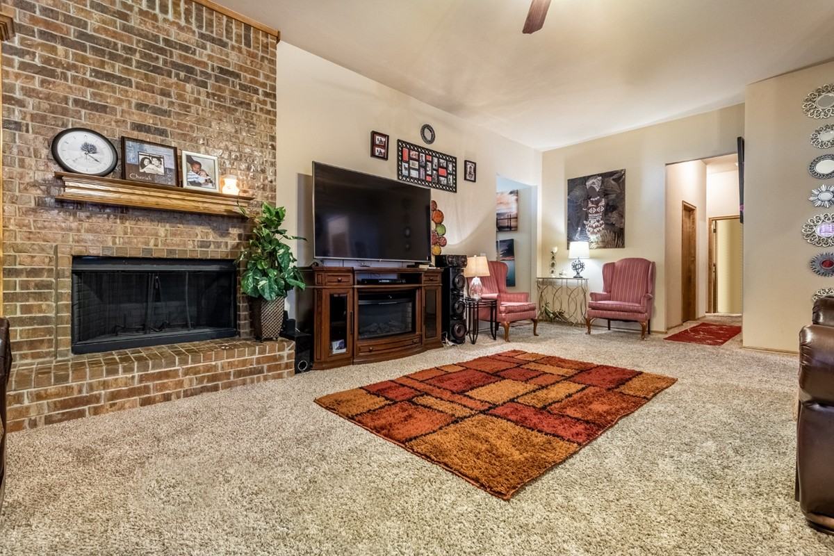 8205 Hillers Rd #1 - Photo 5 of 40