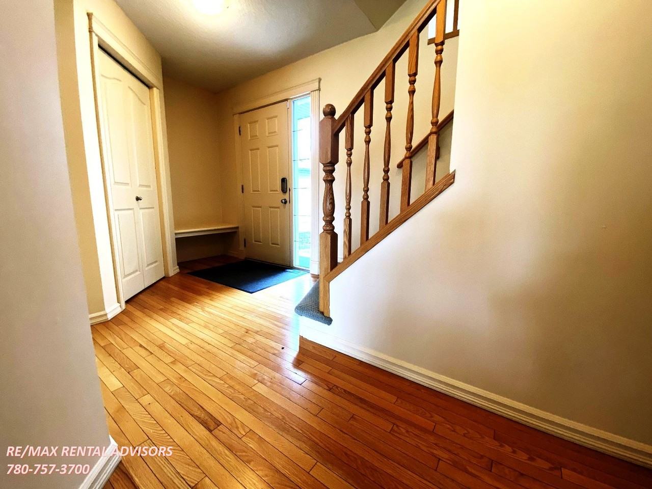 6220 5 Ave Sw - Photo 2 of 24