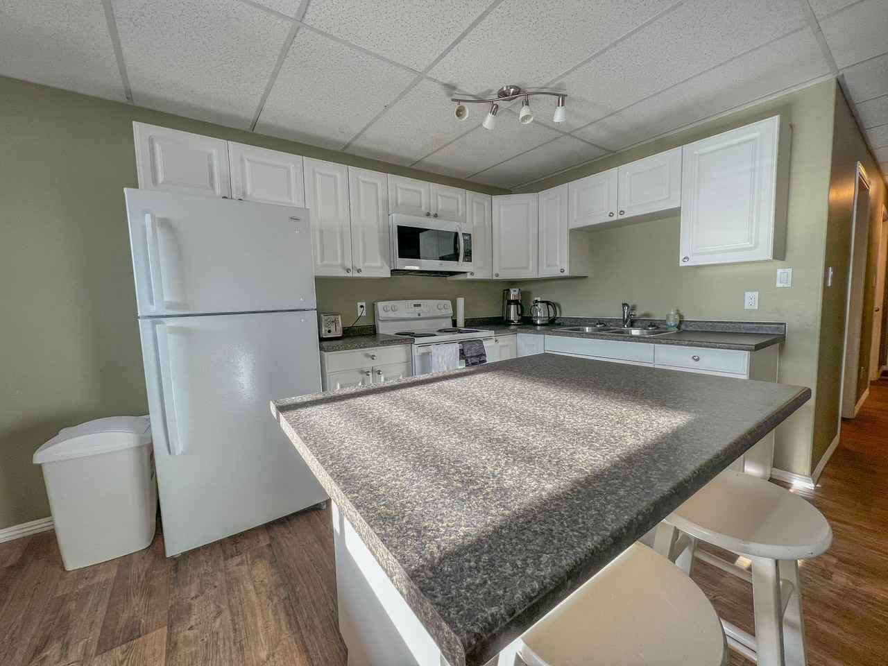 3913 101-3913 47 Avenue - 2 #2 - Photo 3 of 11