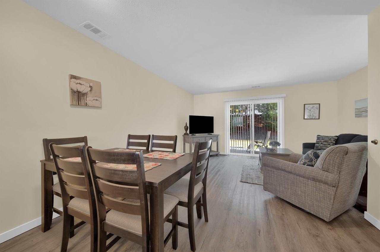 3887 Vale Dr #3887 - Photo 6 of 36