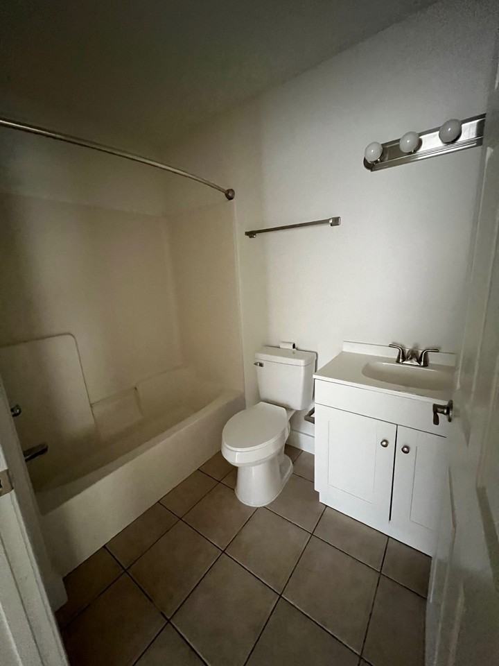 2603 Lagoon Knoll Drive - 2 #1 - Photo 7 of 8