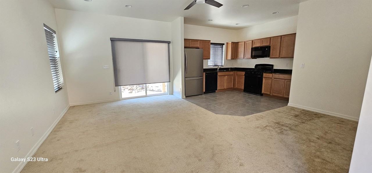 3001 East Butler Avenue - 1Unit 14 #1 - Photo 4 of 15
