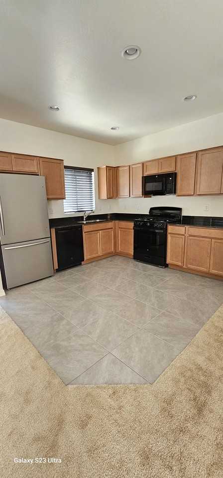 3001 East Butler Avenue - 1Unit 14 #1 - Photo 5 of 15
