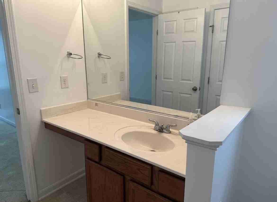 1519 Hamilton Hills Dr #1 - Photo 7 of 13