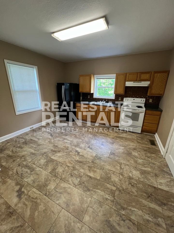 1009 Martin Ave #1 - Photo 5 of 15